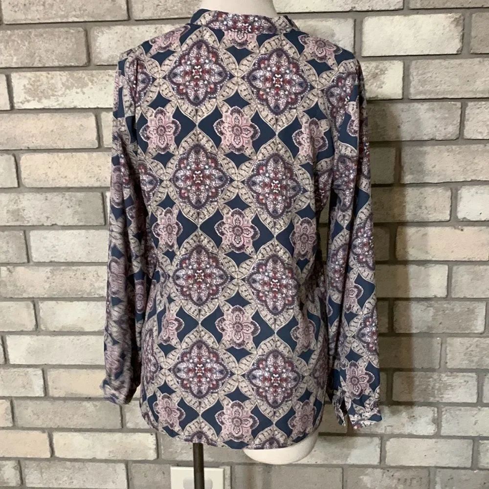3for$20 blouse small - Picture 2 of 4